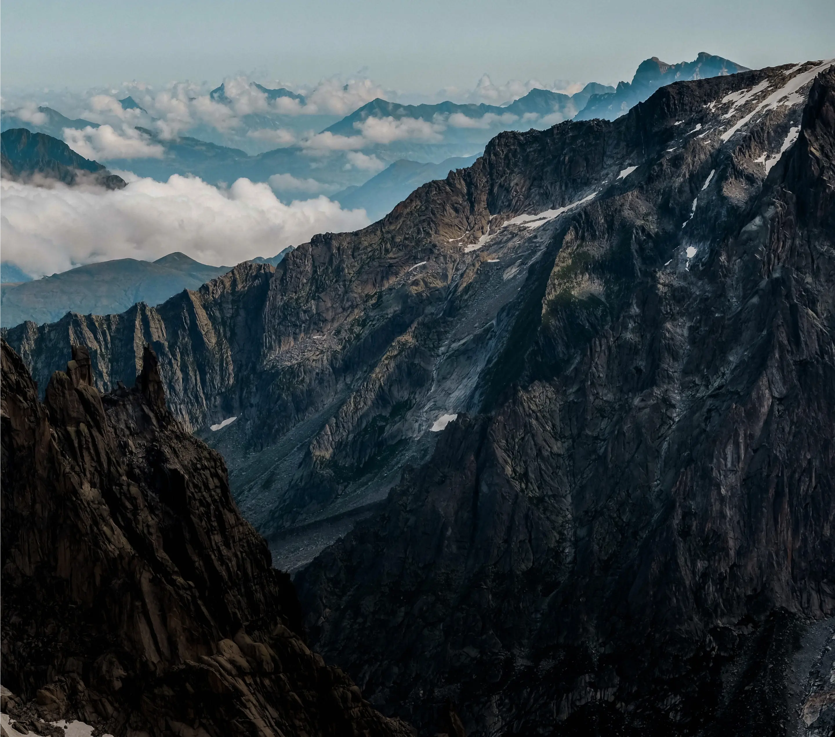 Image of a mountain valley